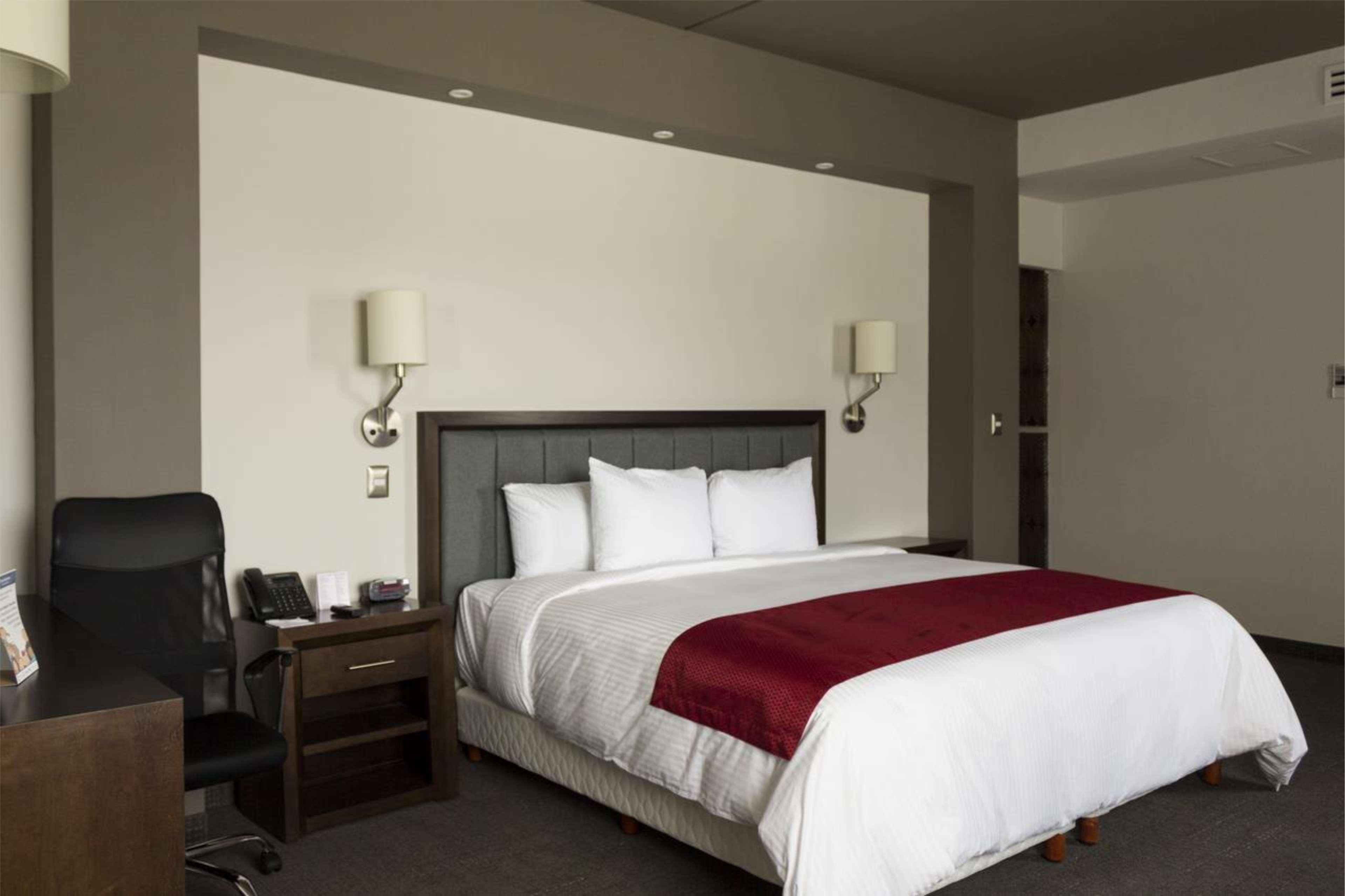 Best Western Plus Santa Cecilia Pachuca Exterior photo