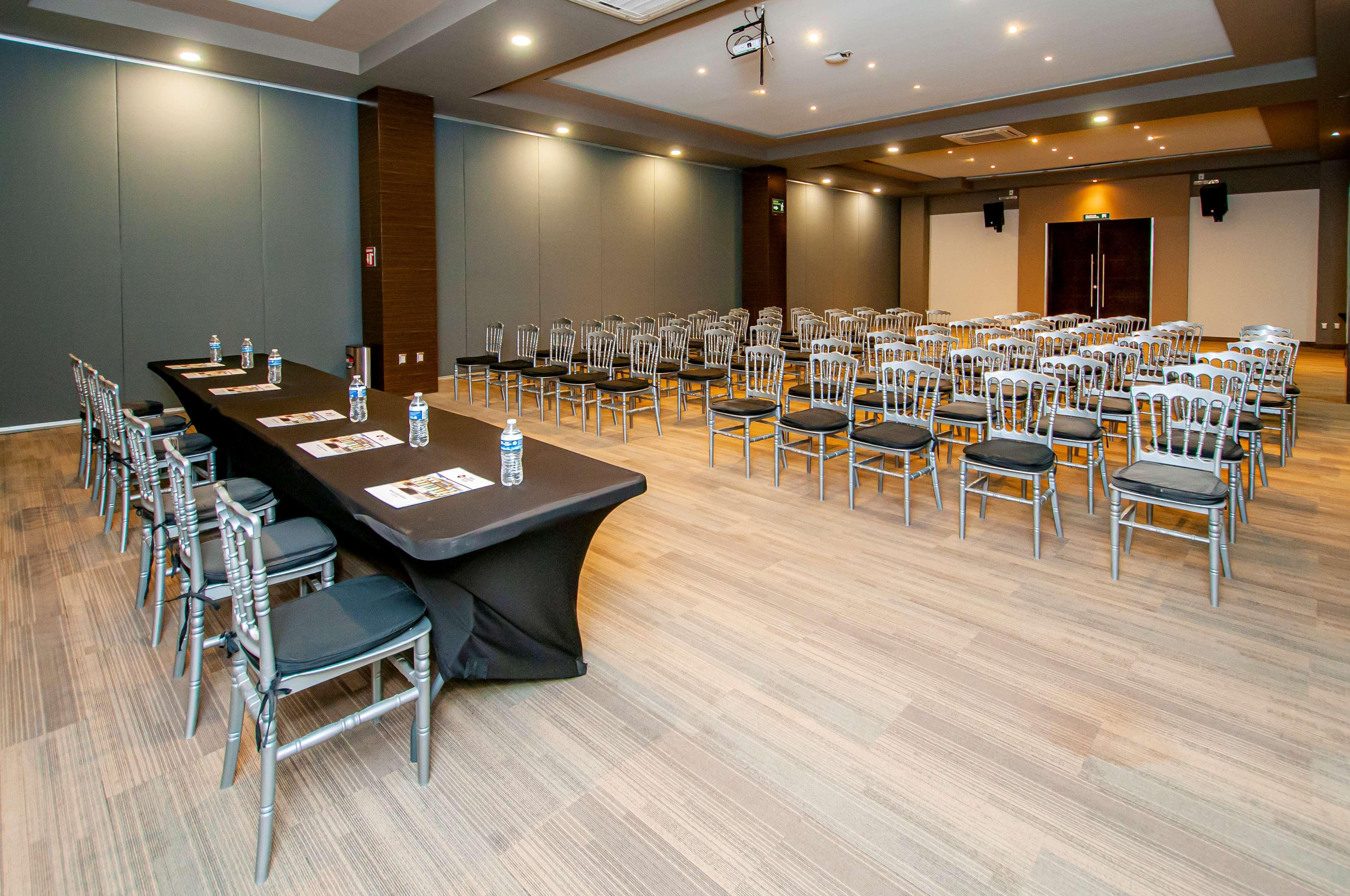 Best Western Plus Santa Cecilia Pachuca Exterior photo