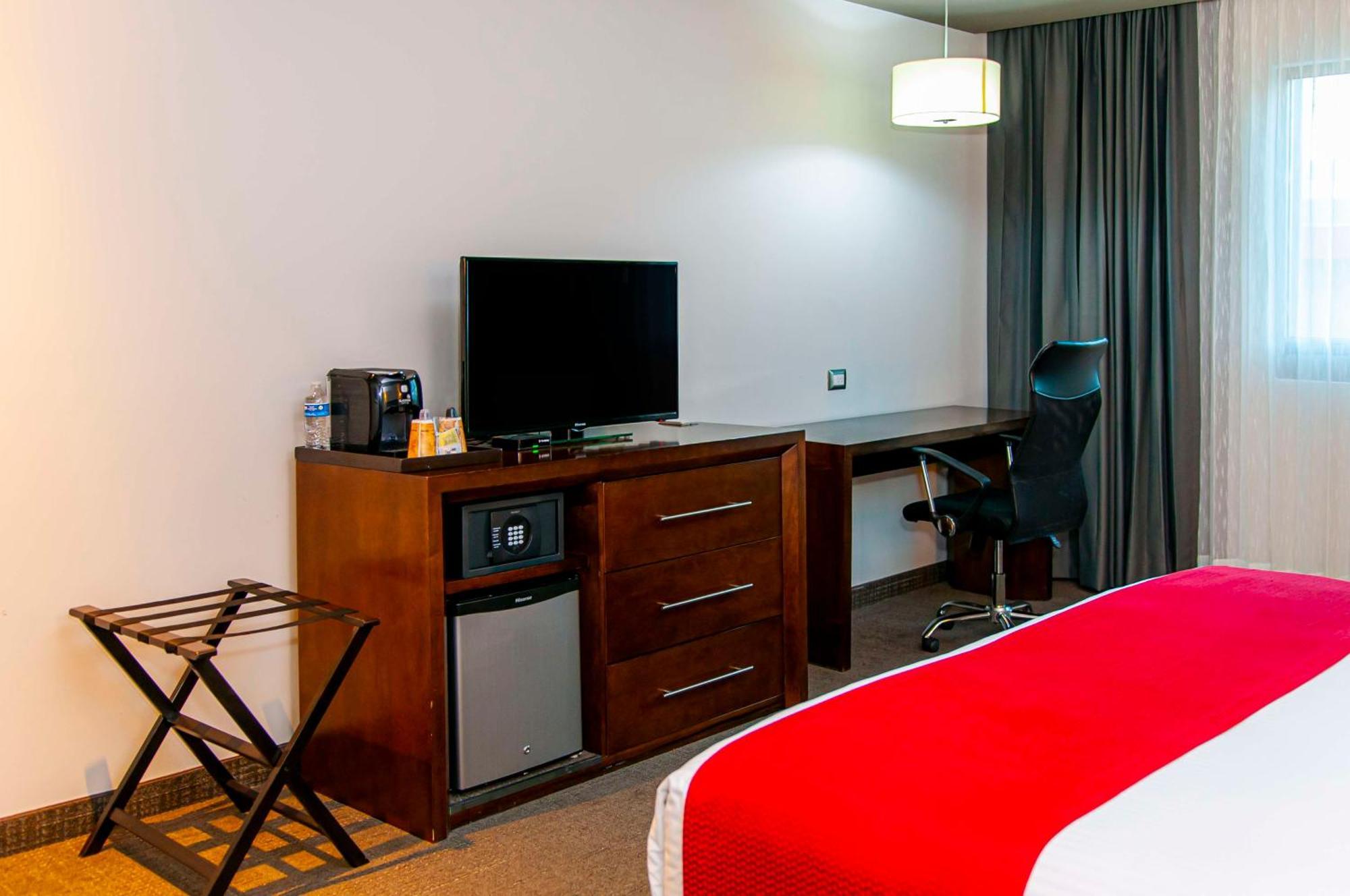 Best Western Plus Santa Cecilia Pachuca Exterior photo
